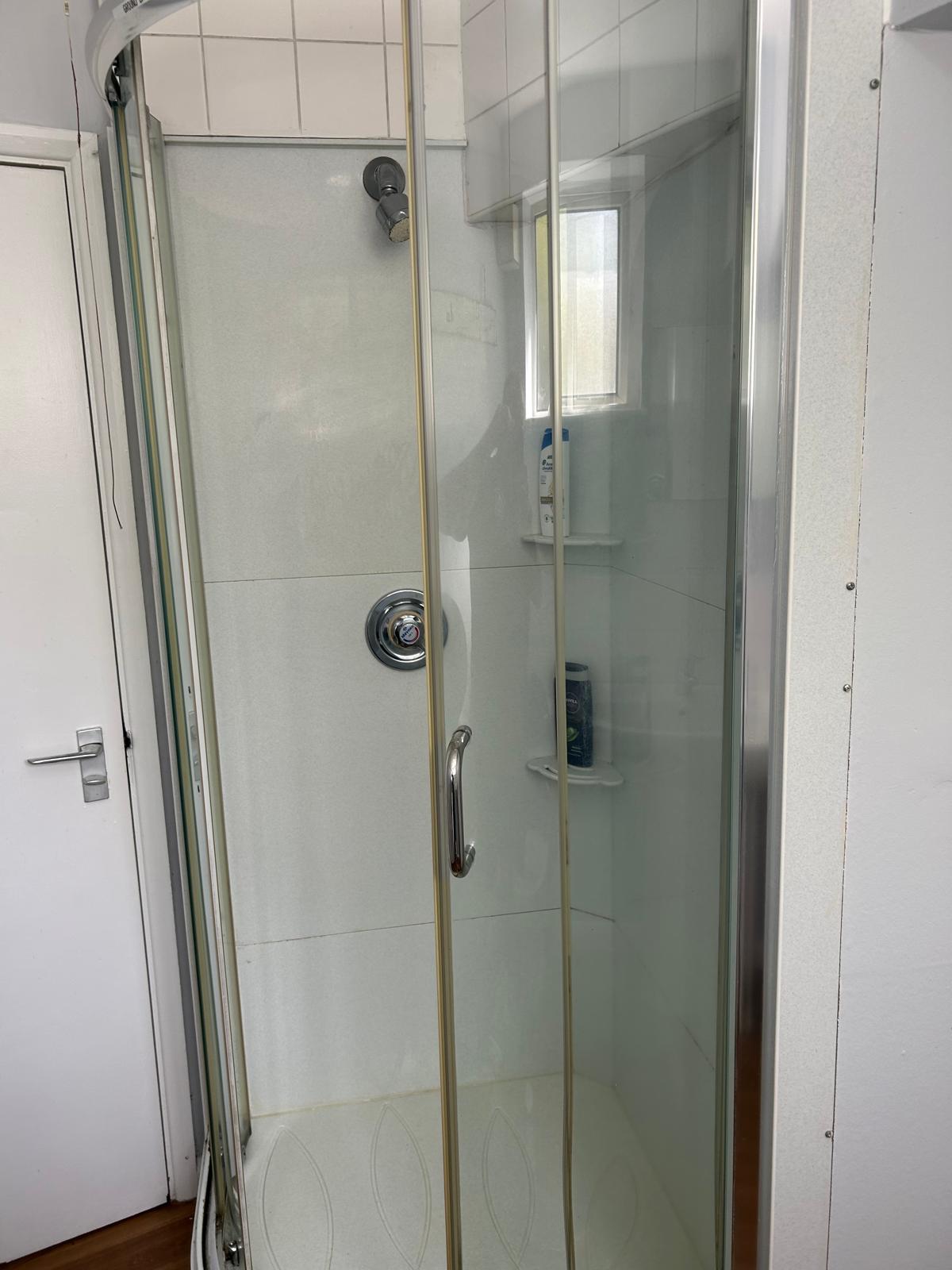 Deep clean to HMO (youth hostel)
